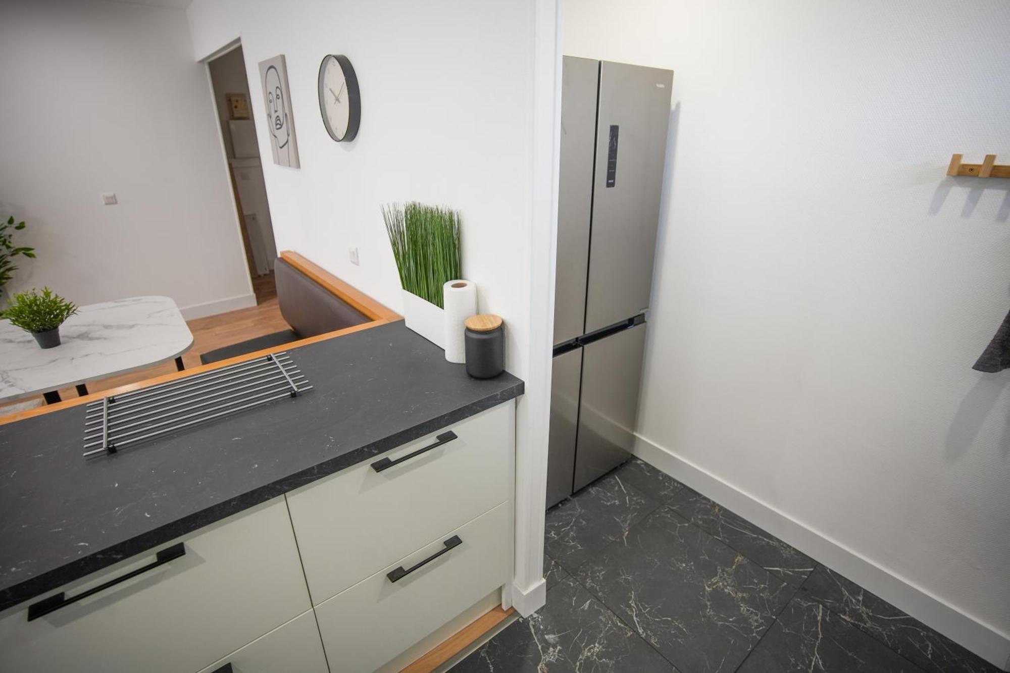 Keyless Appartement Moderne Et Spacieux 90 M2 Parking シュビイ・ラリュ エクステリア 写真